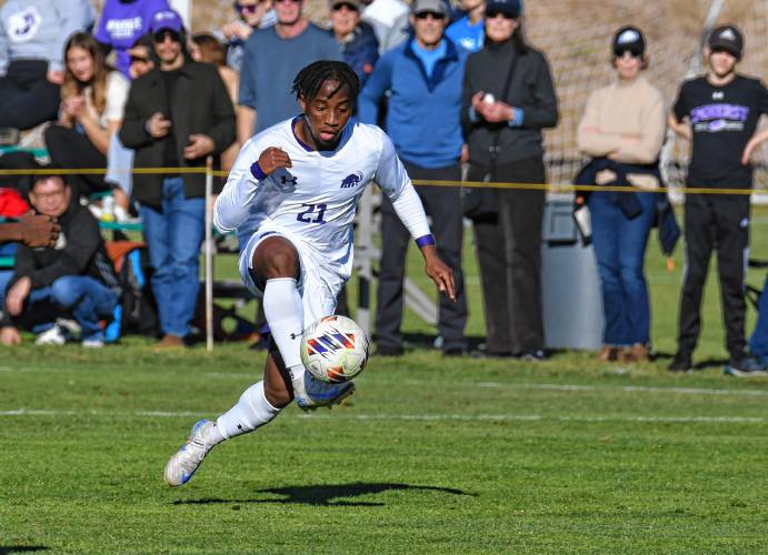 Amherst College’s Mohammed Nuhu scored the game-winning penalty kick Thursday night to lift the Mammoths past Middlebury and into the NCAA Div. III national championship game. Amherst College’s Mohammed Nuhu scored the game-winning penalty kick Thursday night to lift the Mammoths past Middlebury and into the NCAA Div. III national championship game.